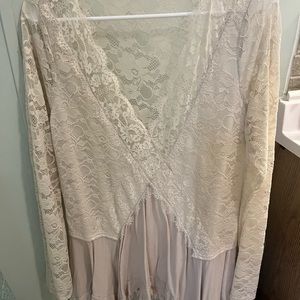 Gimmicks cream tunic, only wore once.